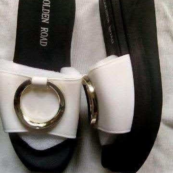 Ladies Slide Slippers. - Picture 7 of 9